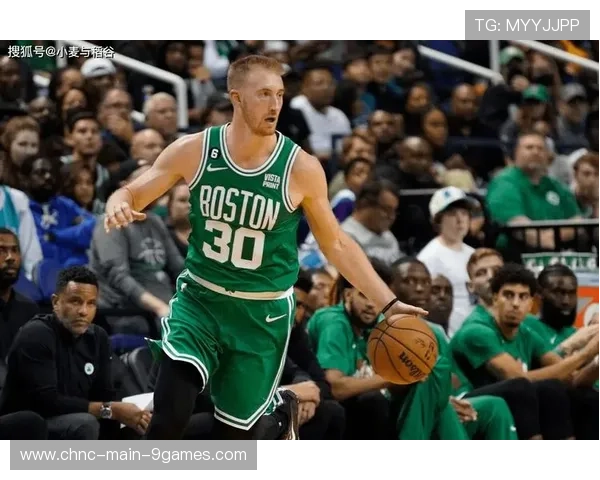 凯尔特人边路突破不断拉开防线，战术创新引领篮球新风潮